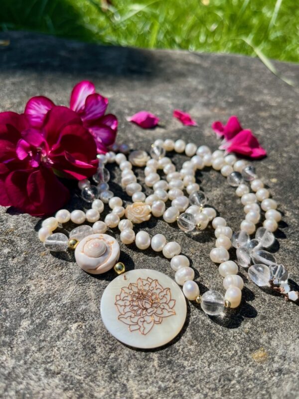 Perlen-Mala "Golden Lotus"