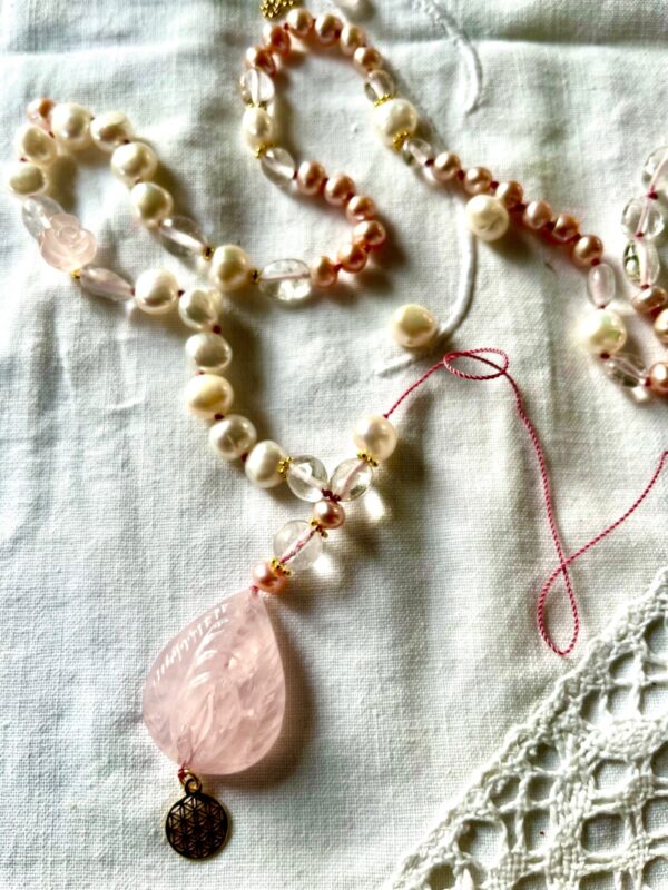 Yoni-Mala Rosenquarz – Bild 7