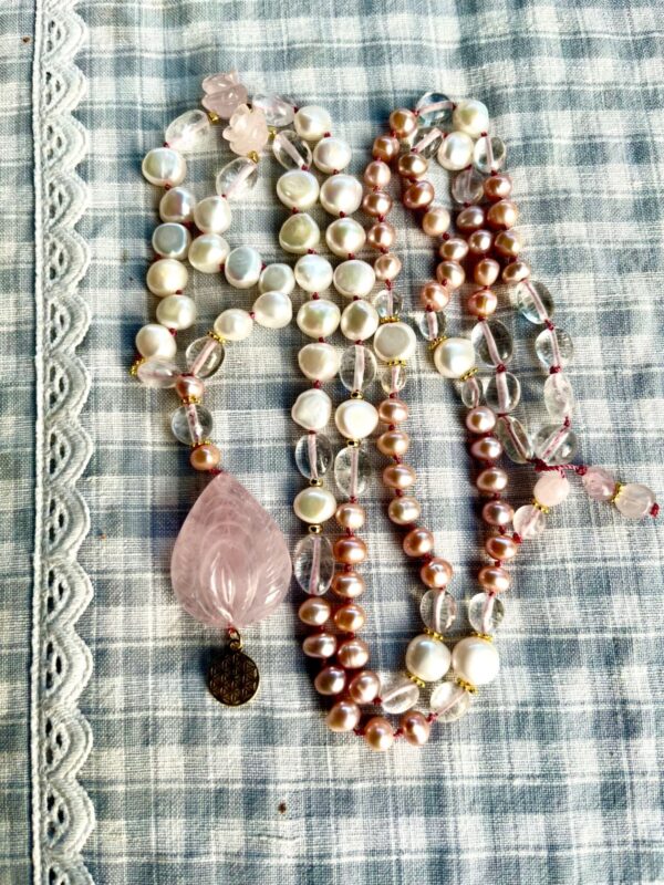 Yoni-Mala Rosenquarz – Bild 5