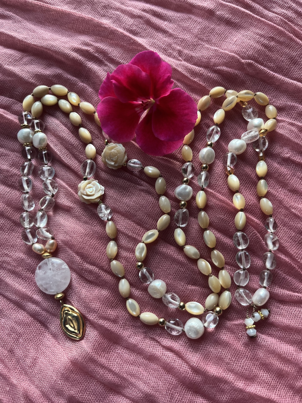 Yoni-Mala aus Perlmutter – Bild 6